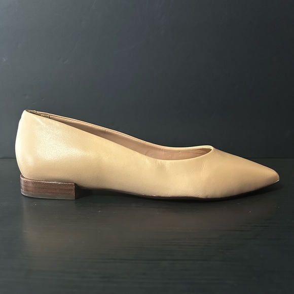 Marc Joseph New York Bianca Pointed Toe Flats, Size 6.5, Leather, Beige - Picture 4 of 9